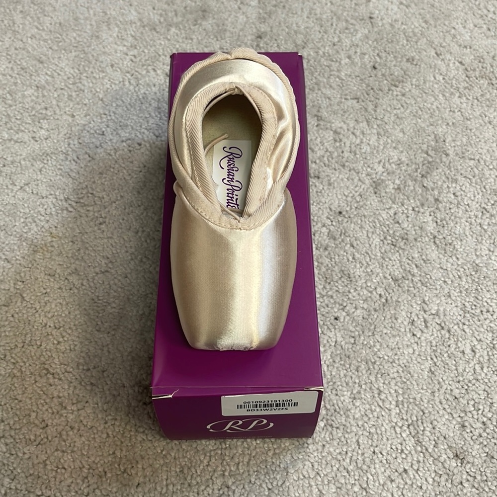 Russian Pointe Brava U-Cut Pointe Shoe